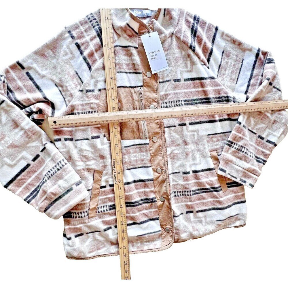 Womens Blue B collection cozy Quilted sweater aztec printed Jacket cowgirl Sz L - Picture 4 of 12